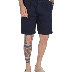 Easton - High-waisted blue bermuda shorts with pleats